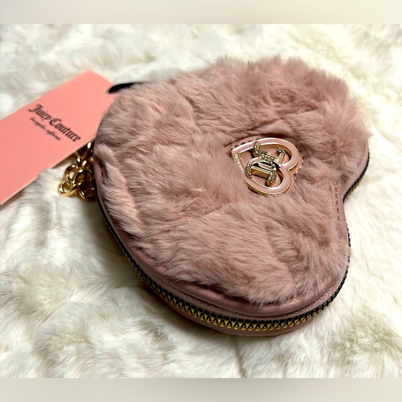 NEW Juicy Couture Dusty Blush Pink Fuzzy Wristlet Wallet - Picture 4 of 4
